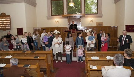 Megkeresztelt gyermekek vasárnapja